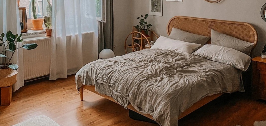 Как да освободите спалнята от излишни предмети
