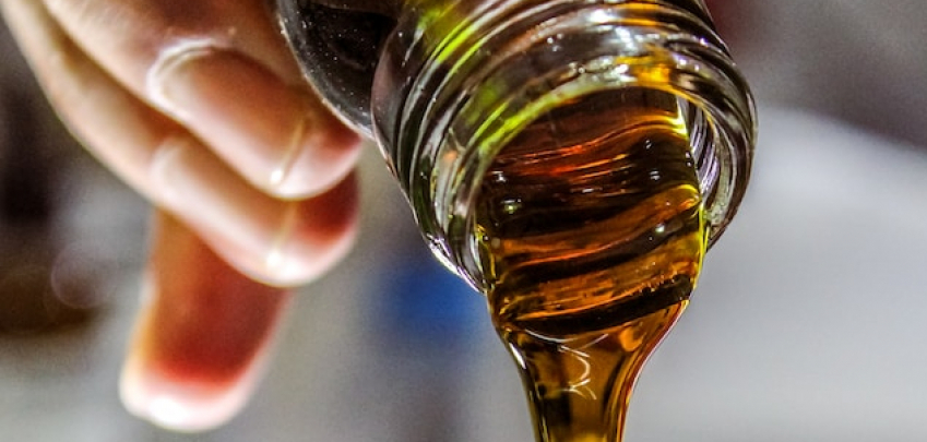 Неочаквани начини да използвате растителното масло в ежедневието