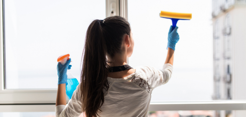 Как да почистите прозорците, без да оставяте ивици