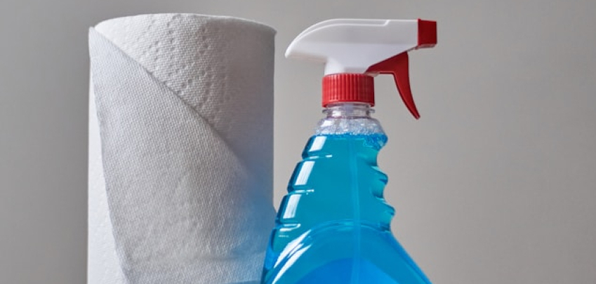 10 неща, които не бива да чистите с препарат за стъкло