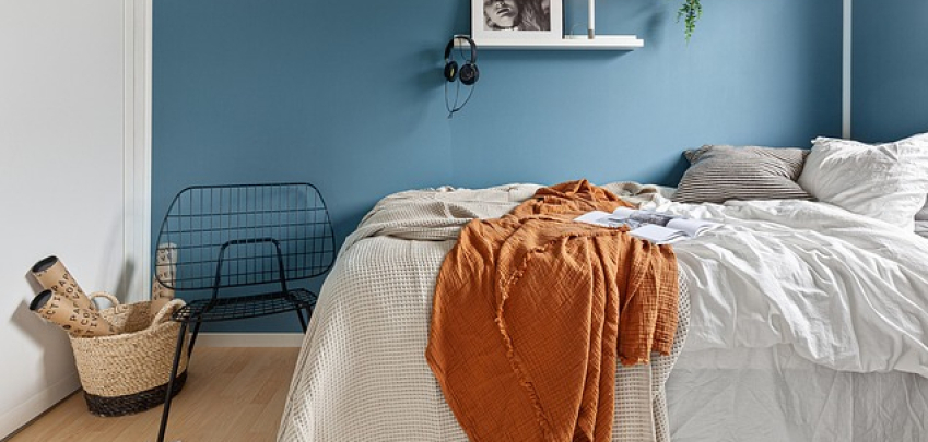 Методът „вилица“: лесен трик за разчистване, който може бързо да намали бъркотията в спалнята