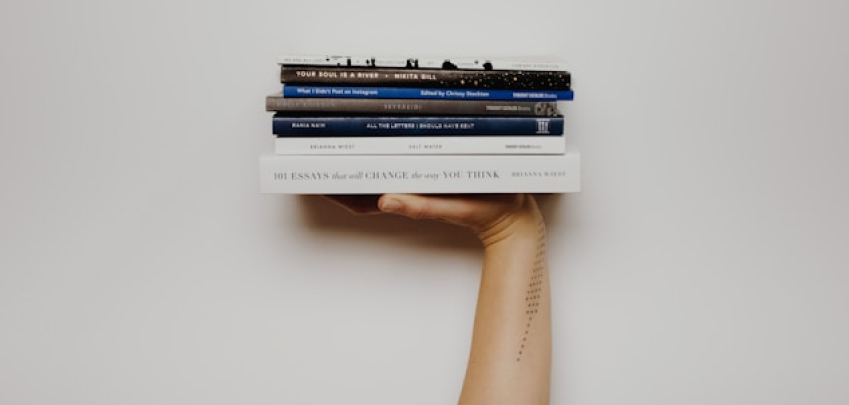 Да, книгите също трябва да се почистват