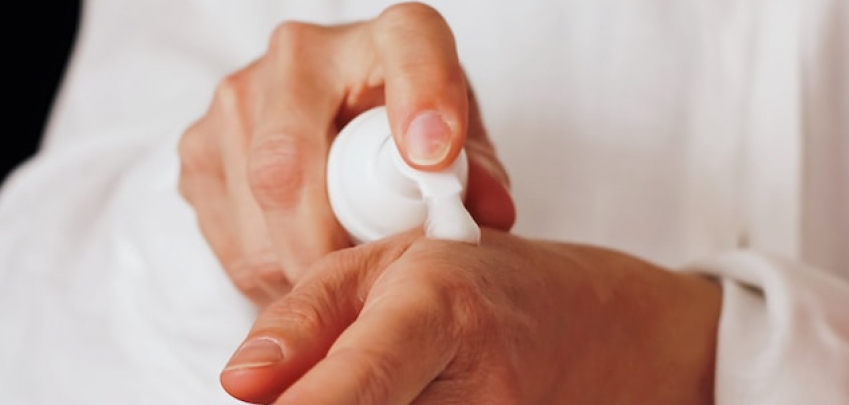 9 неочаквано полезни трикове с крем за бръснене