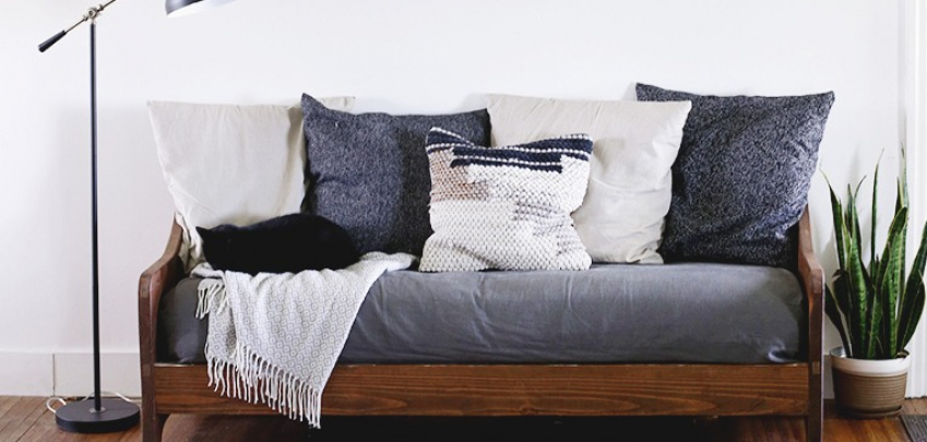 Идеи за направи си сам диван, с който не само пестите 