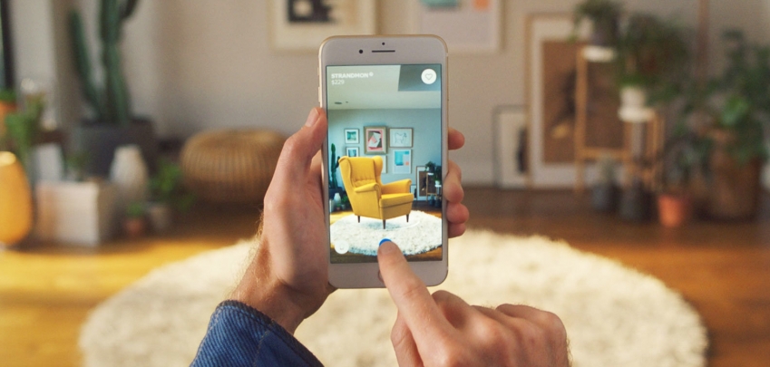 Ново приложение на IKEA позволява на клиентите да видят мебелите в дома си