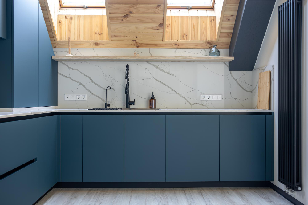 6 цвята, които състаряват кухнята ви