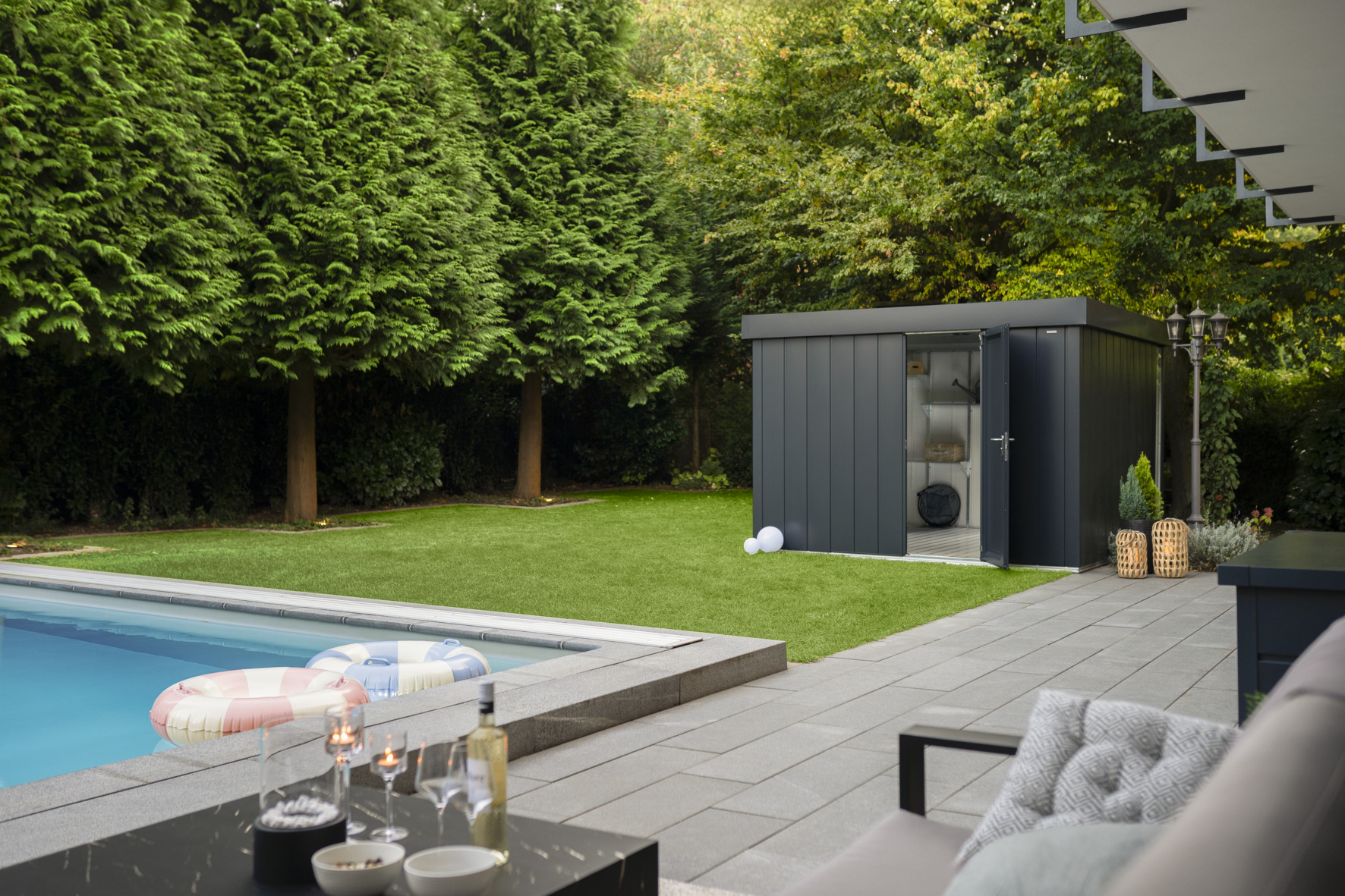 Къщичките за градински инструменти Juno на Hörmann променят двора