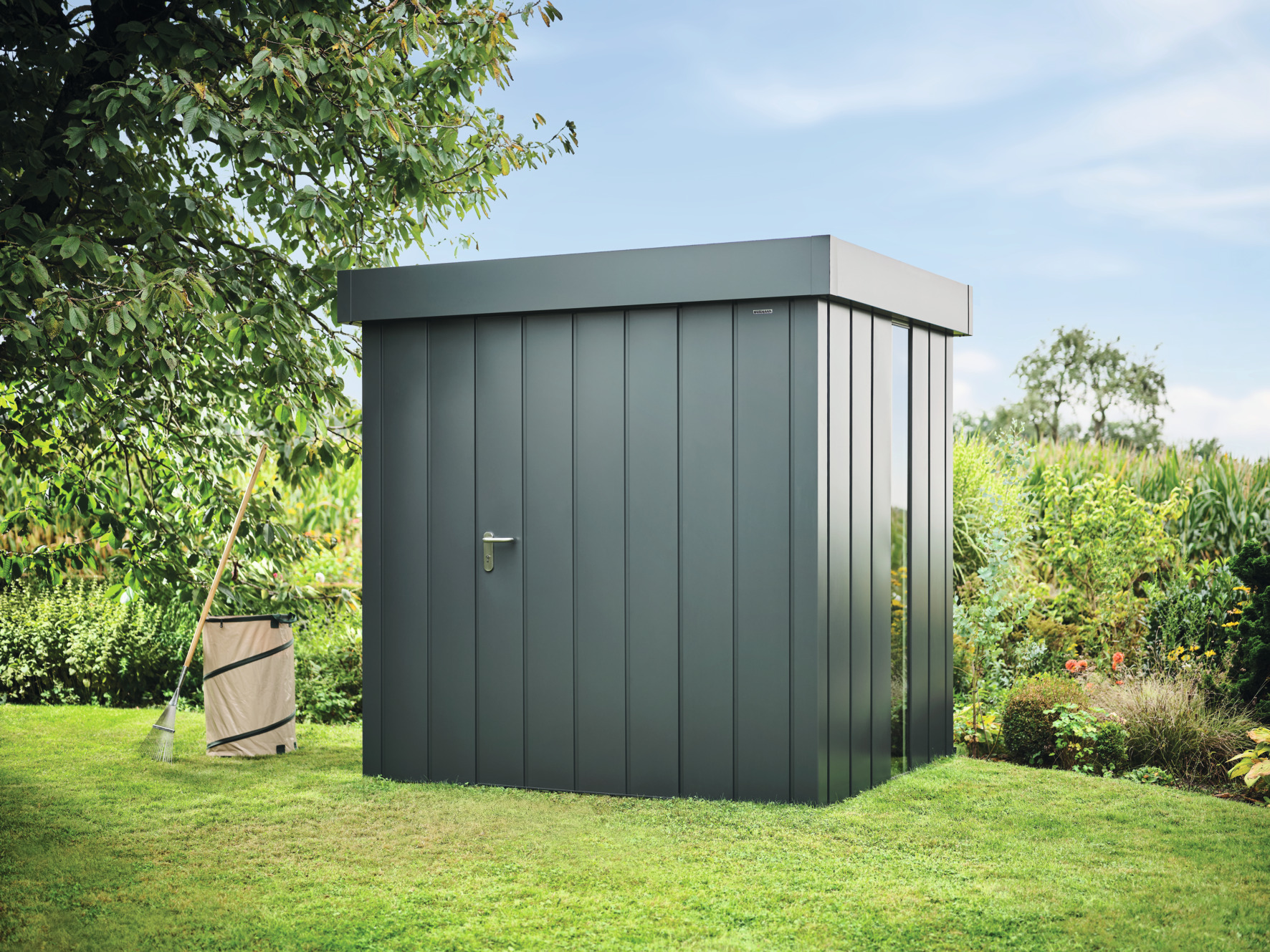 Къщичките за градински инструменти Juno на Hörmann променят двора