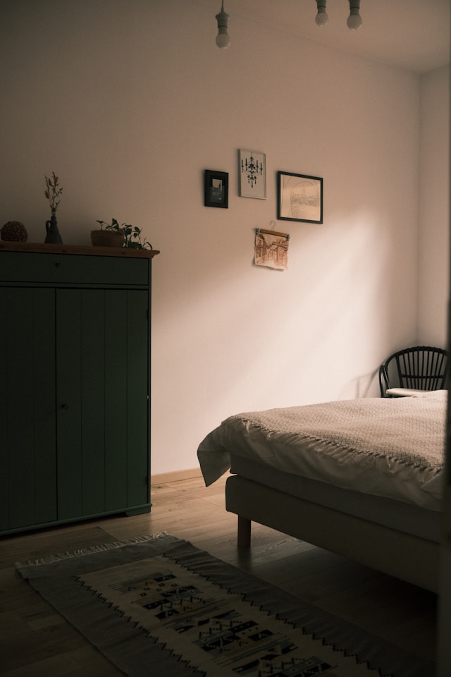 Идеи за съхранение в малка спалня, одобрени от органайзери