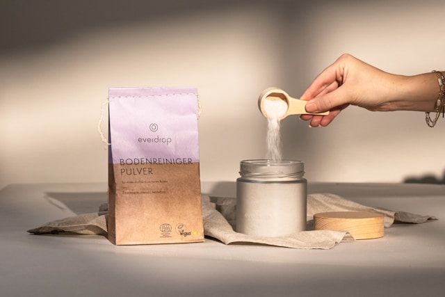 8 неща, които да сложите във водата за моп за по-свежо ухаещ дом