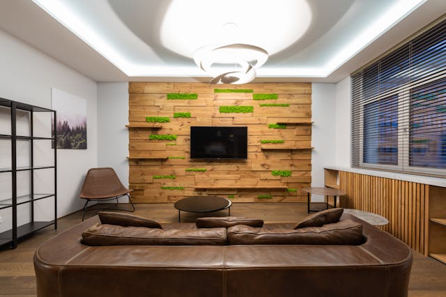 Скучни стени? Започнете от това, преди да купувате декор