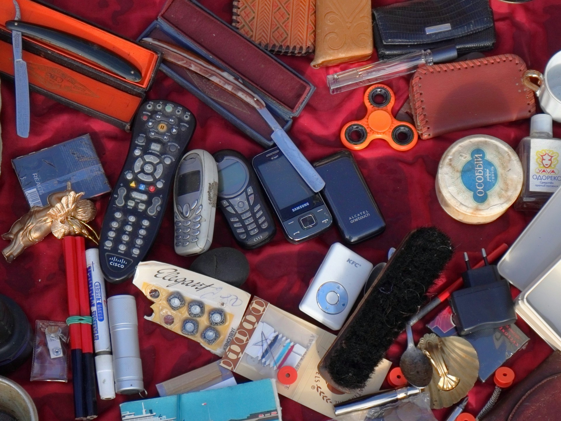 Как да спрем да трупаме емоционални вещи