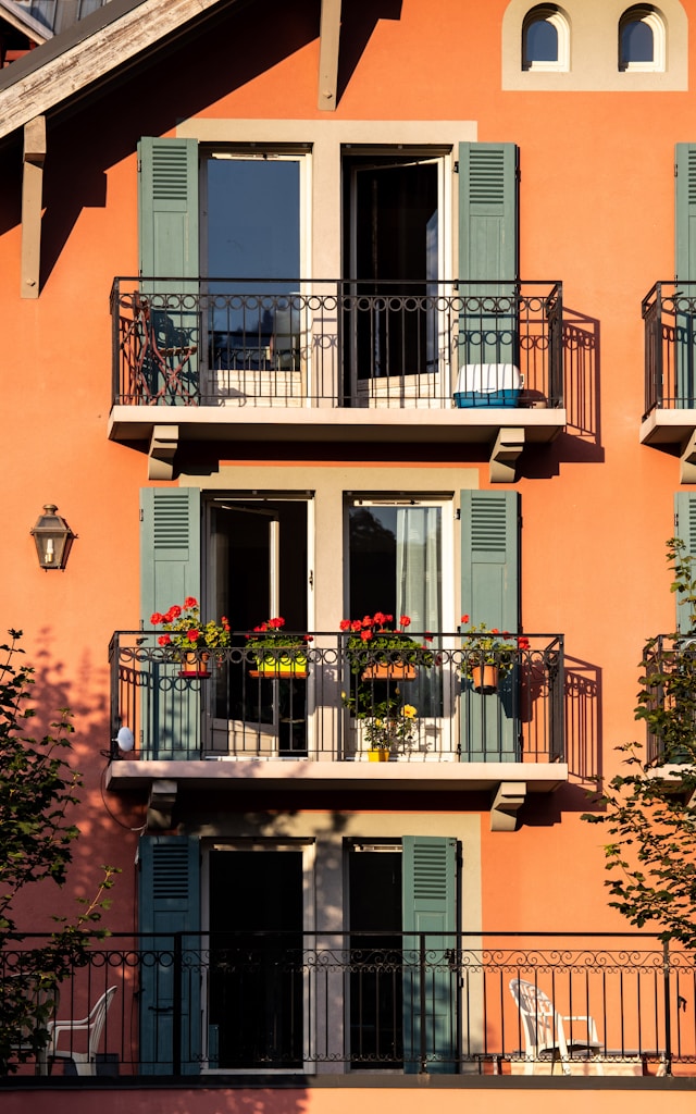Топ 8 изненадващи факта за домовете по света, които ще ви дадат идеи