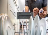 12 нестандартни начина да използвате таблетките за съдомиялна у дома