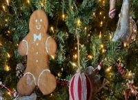 Как да си направим коледни сладки, които да закачим на елхата?
