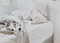 Идеи за съхранение в малка спалня, одобрени от органайзери