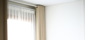 Плътни или леки завеси за хола? Как да направим правилния избор